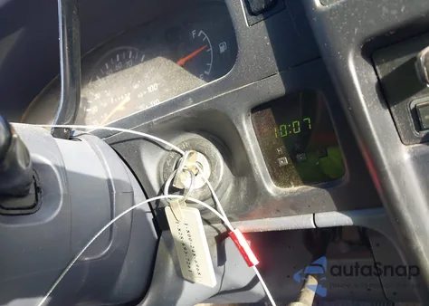 1998 Toyota Tacoma из США, поврежденный, VIN 4TANL42N0WZ066898